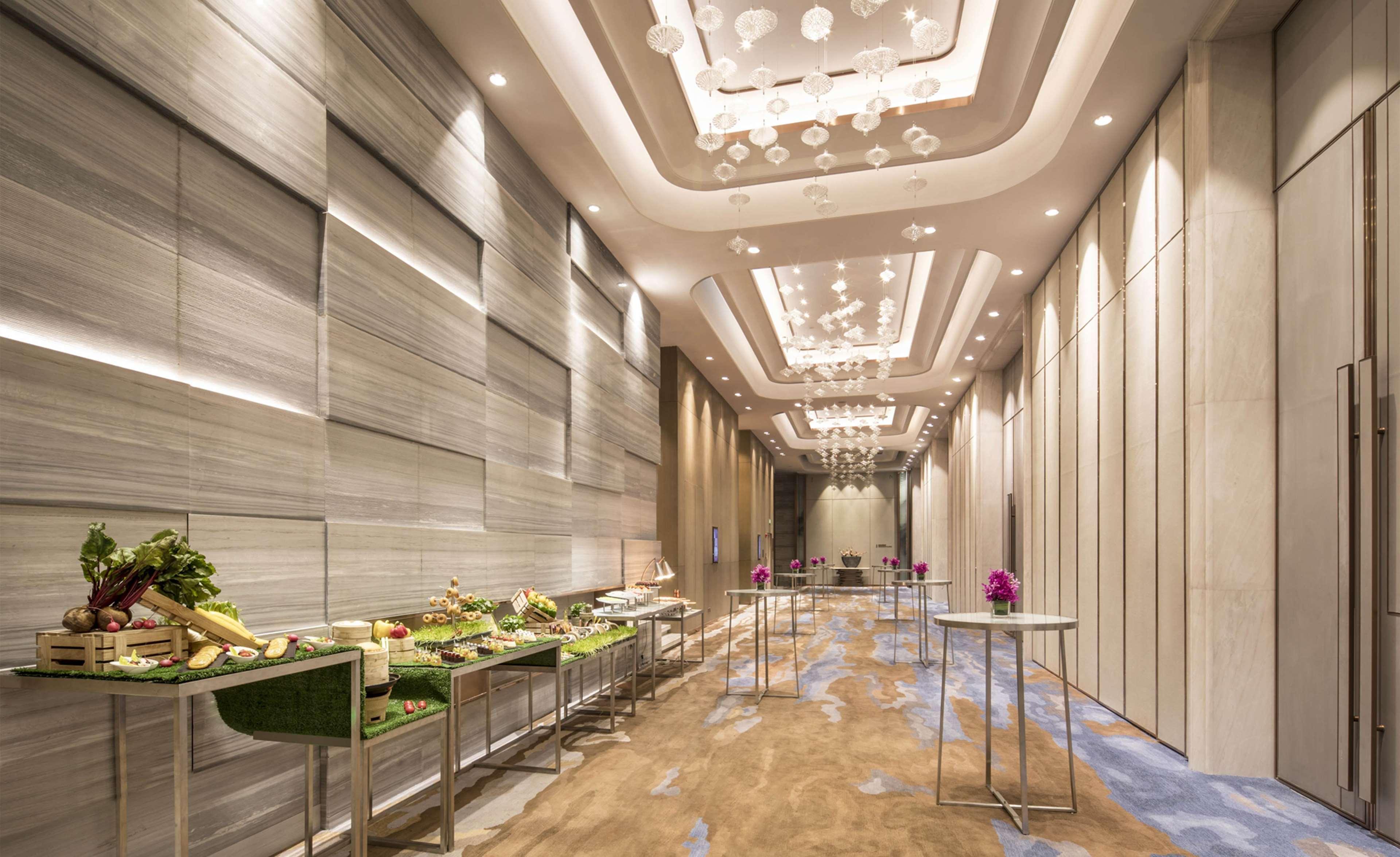 Doubletree By Hilton Hotel Shenzhen Longhua, Near Huawei, Foxcnn, Shenzhen North Railway, Uniwalk & Uniworld Shopping Mall, Sam'S Club Buitenkant foto