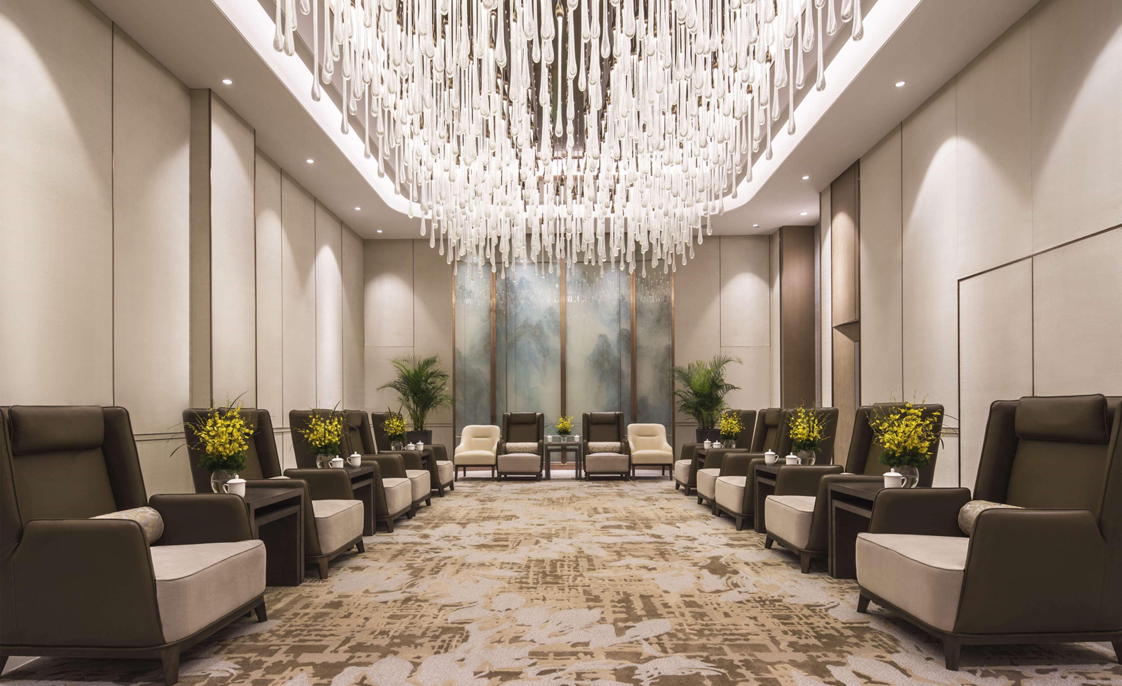 Doubletree By Hilton Hotel Shenzhen Longhua, Near Huawei, Foxcnn, Shenzhen North Railway, Uniwalk & Uniworld Shopping Mall, Sam'S Club Buitenkant foto
