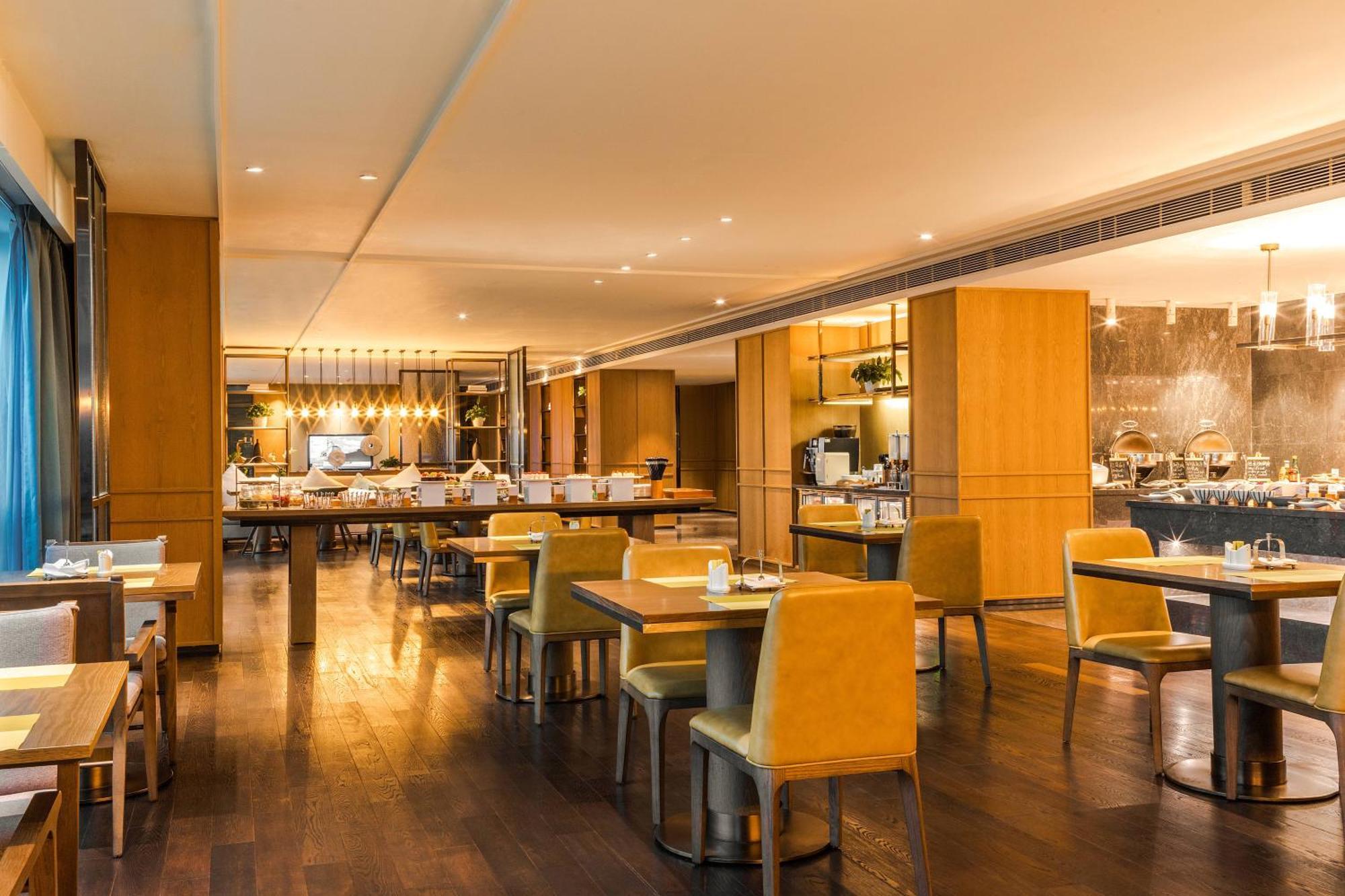 Doubletree By Hilton Hotel Shenzhen Longhua, Near Huawei, Foxcnn, Shenzhen North Railway, Uniwalk & Uniworld Shopping Mall, Sam'S Club Buitenkant foto