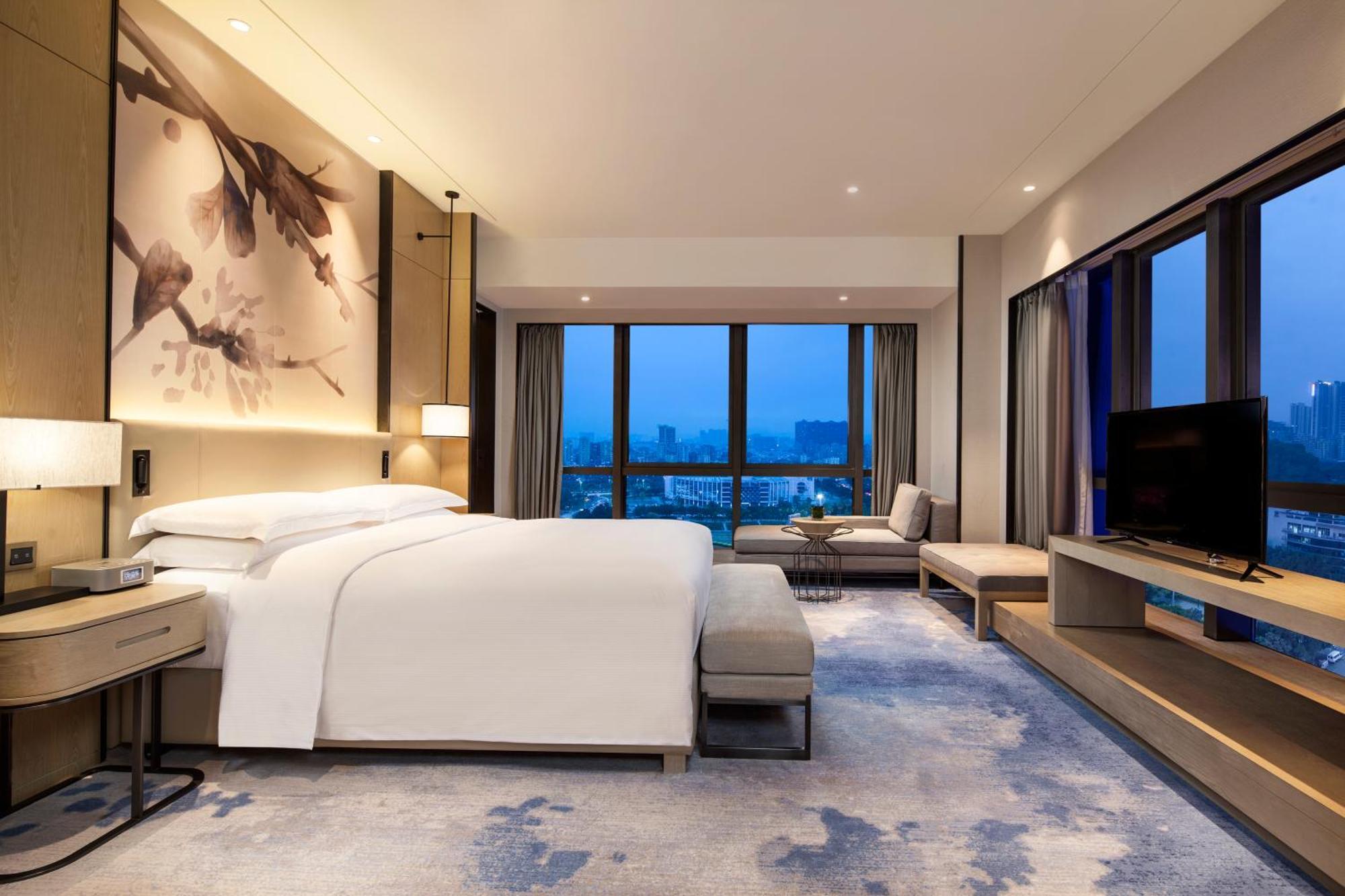 Doubletree By Hilton Hotel Shenzhen Longhua, Near Huawei, Foxcnn, Shenzhen North Railway, Uniwalk & Uniworld Shopping Mall, Sam'S Club Buitenkant foto
