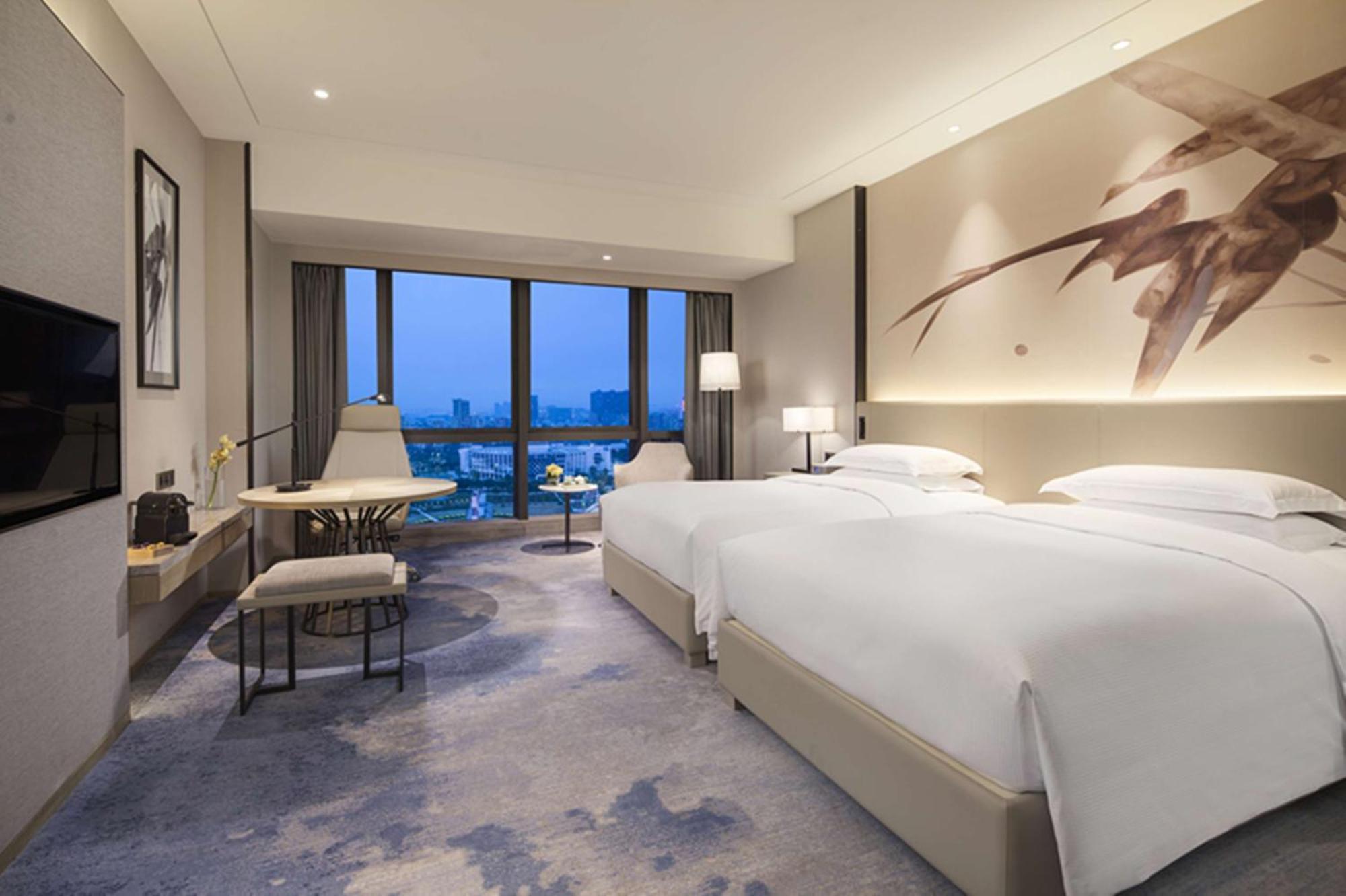 Doubletree By Hilton Hotel Shenzhen Longhua, Near Huawei, Foxcnn, Shenzhen North Railway, Uniwalk & Uniworld Shopping Mall, Sam'S Club Buitenkant foto