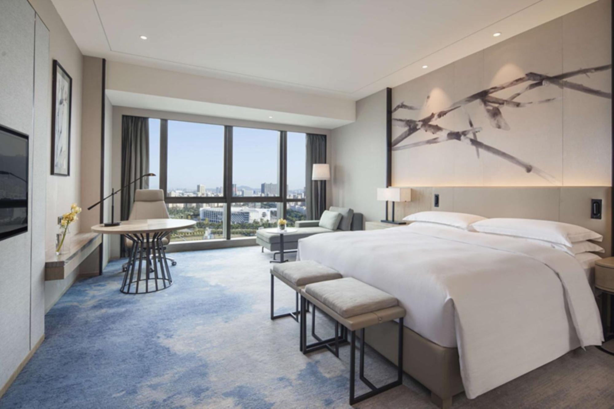 Doubletree By Hilton Hotel Shenzhen Longhua, Near Huawei, Foxcnn, Shenzhen North Railway, Uniwalk & Uniworld Shopping Mall, Sam'S Club Buitenkant foto
