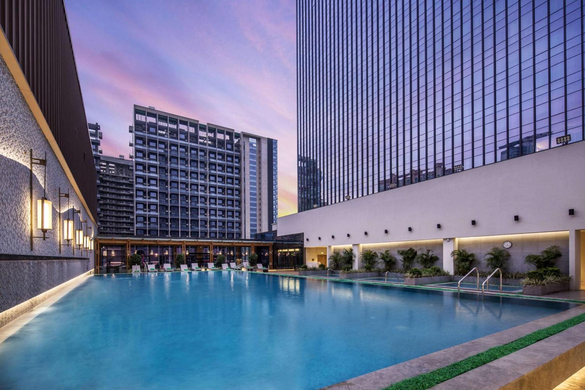 Doubletree By Hilton Hotel Shenzhen Longhua, Near Huawei, Foxcnn, Shenzhen North Railway, Uniwalk & Uniworld Shopping Mall, Sam'S Club Buitenkant foto