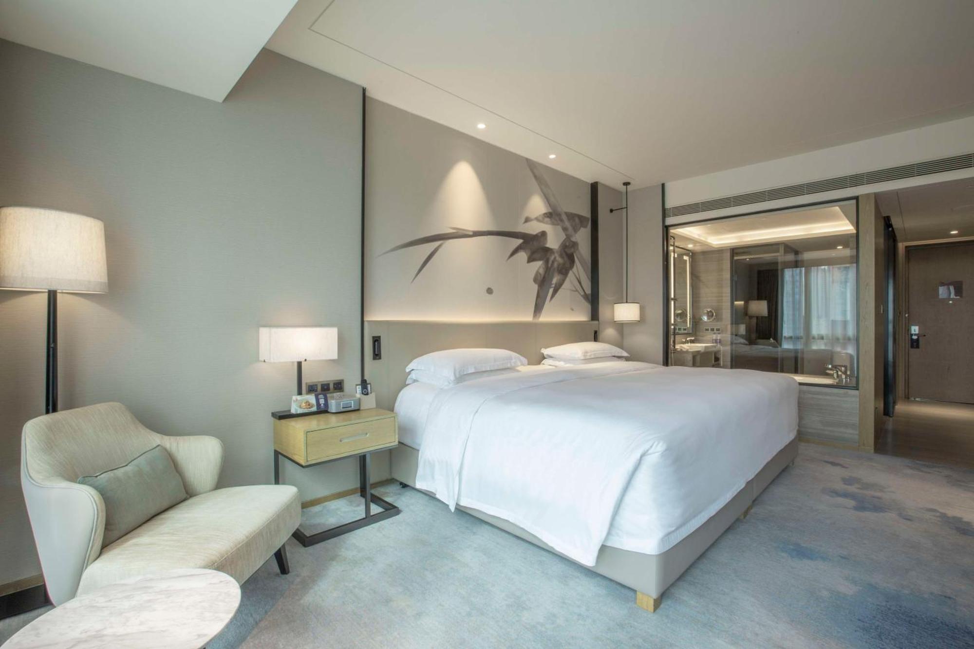 Doubletree By Hilton Hotel Shenzhen Longhua, Near Huawei, Foxcnn, Shenzhen North Railway, Uniwalk & Uniworld Shopping Mall, Sam'S Club Buitenkant foto