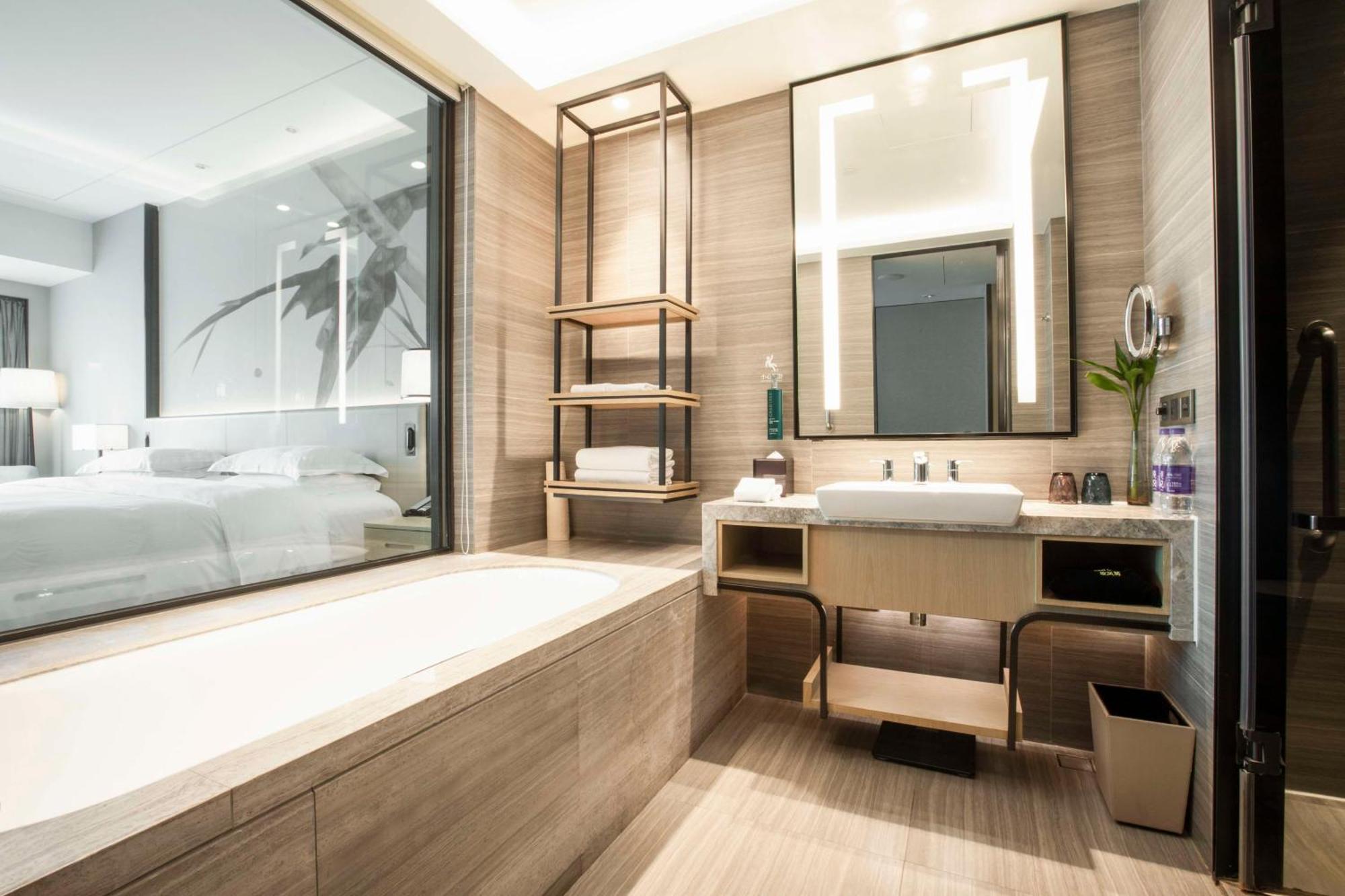 Doubletree By Hilton Hotel Shenzhen Longhua, Near Huawei, Foxcnn, Shenzhen North Railway, Uniwalk & Uniworld Shopping Mall, Sam'S Club Buitenkant foto
